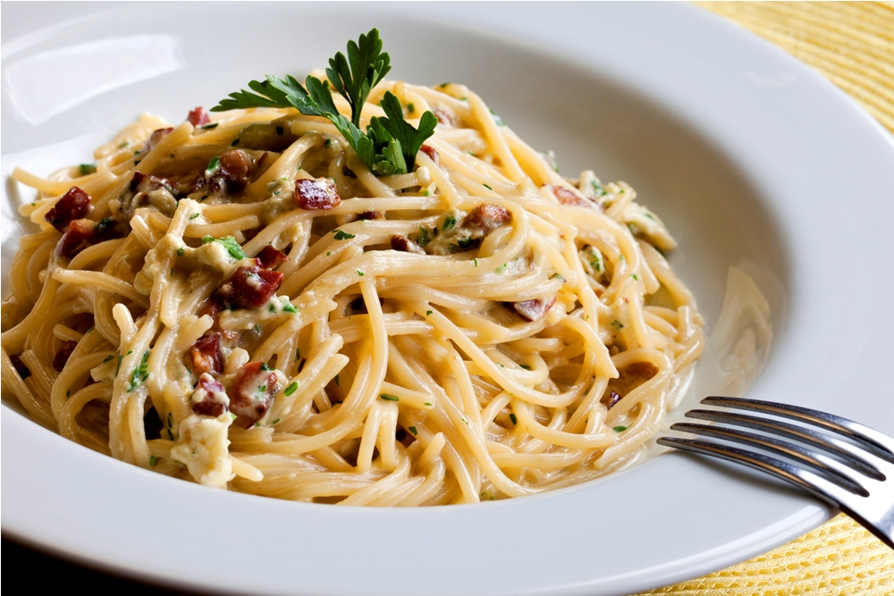 Macarrão à carbonara